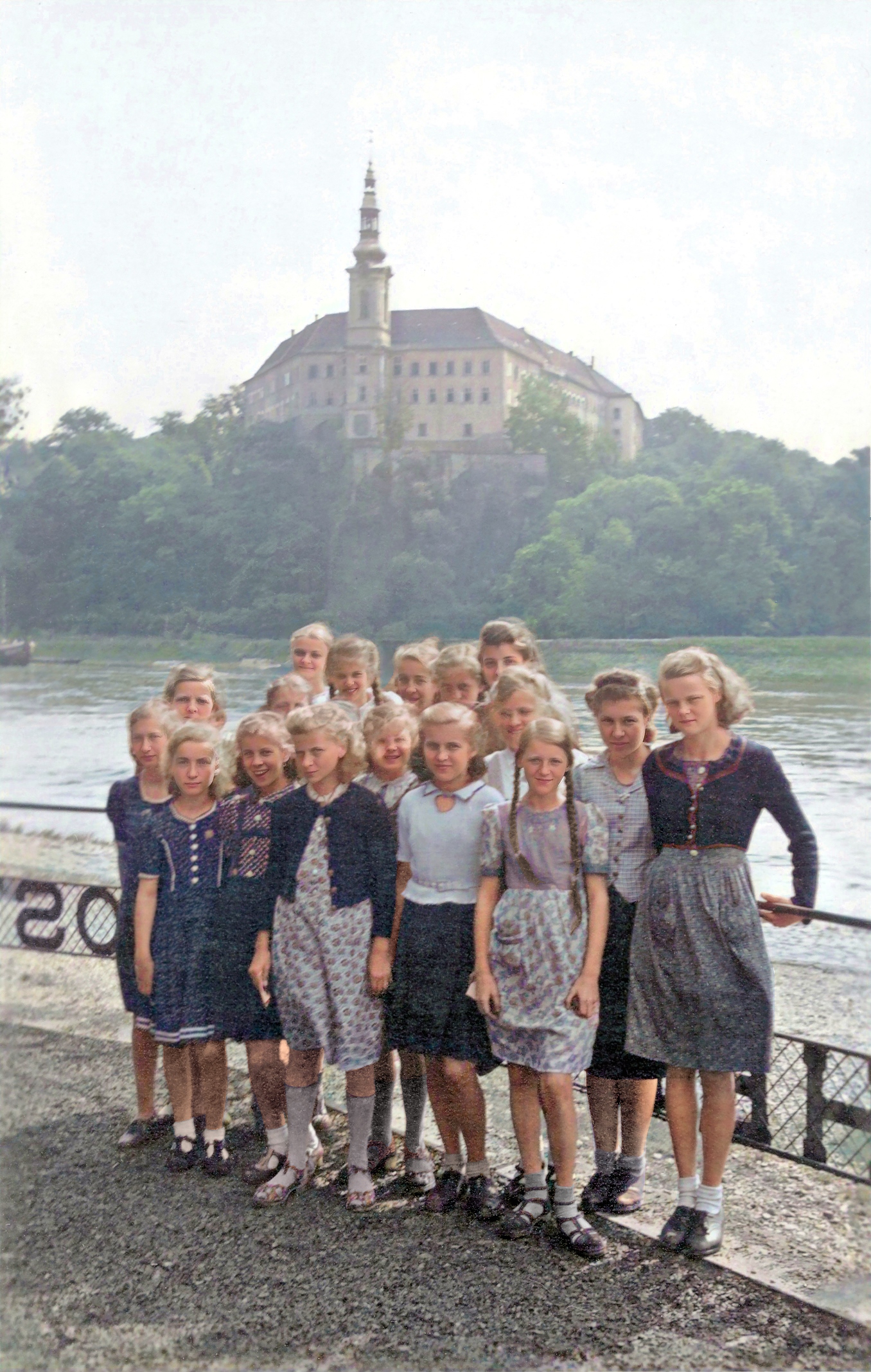 Elbe. Schloss Tetschen/Decin