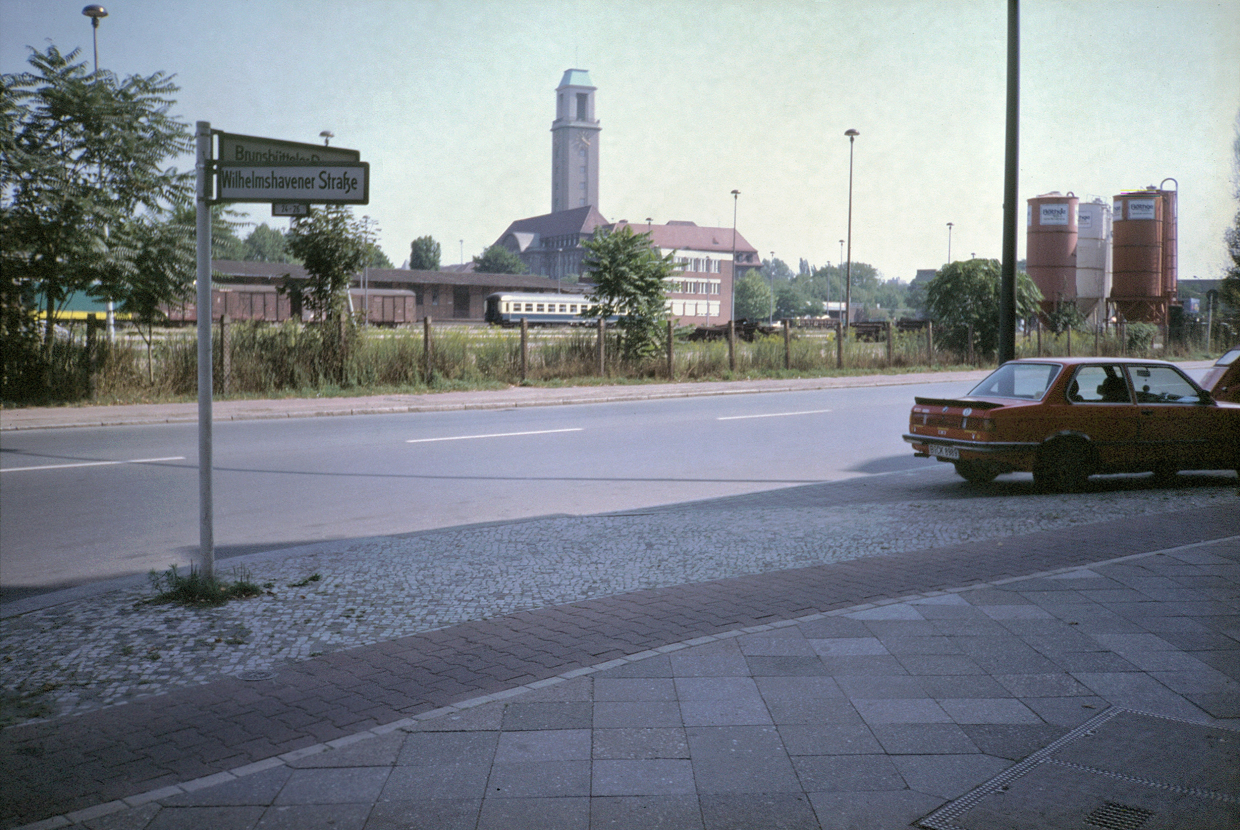 Spandau, Ecke Wilhelmshavener-Strasse - Brunsbuetteler-Damm