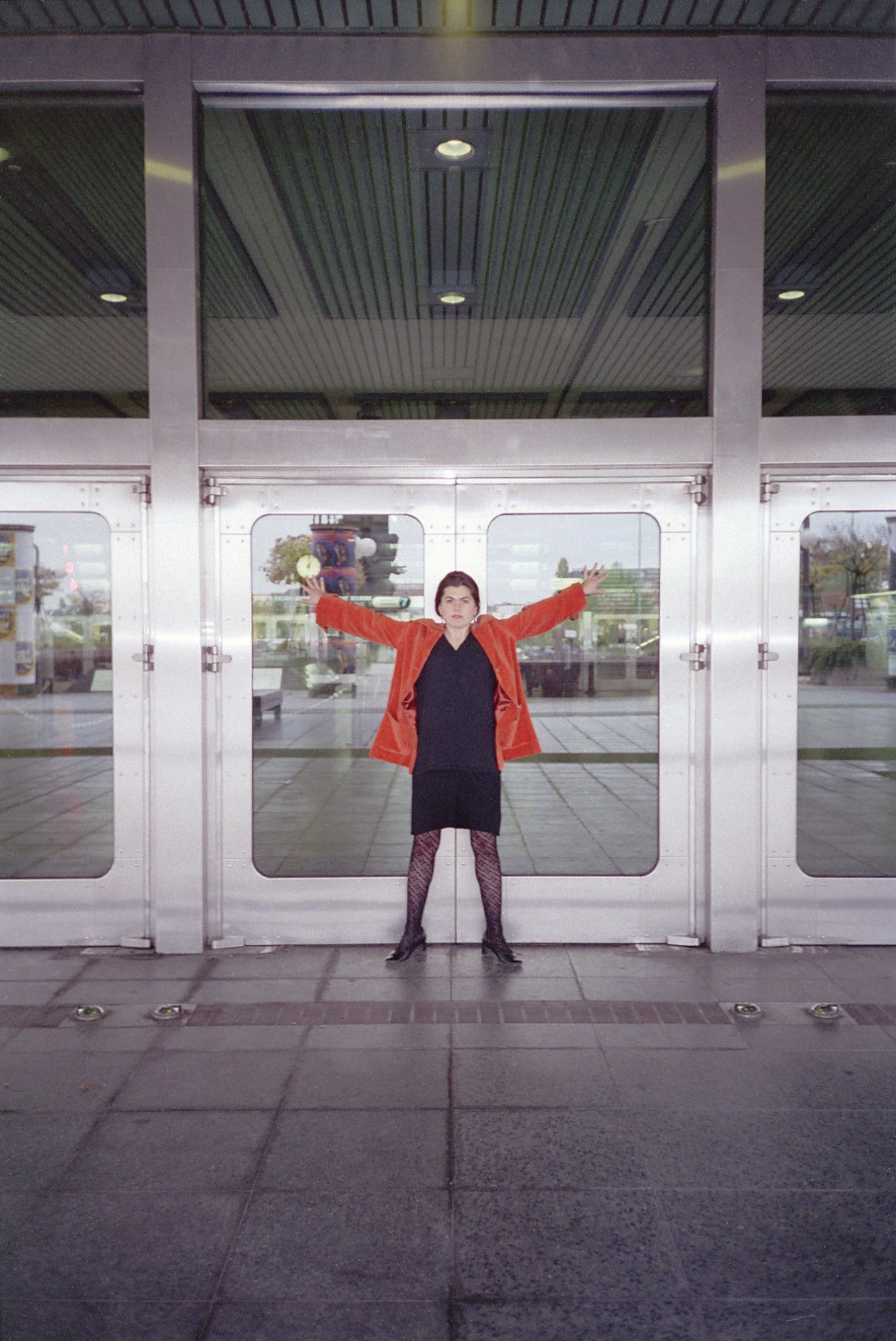 ICC-Messedamm--Haupteingangstueren