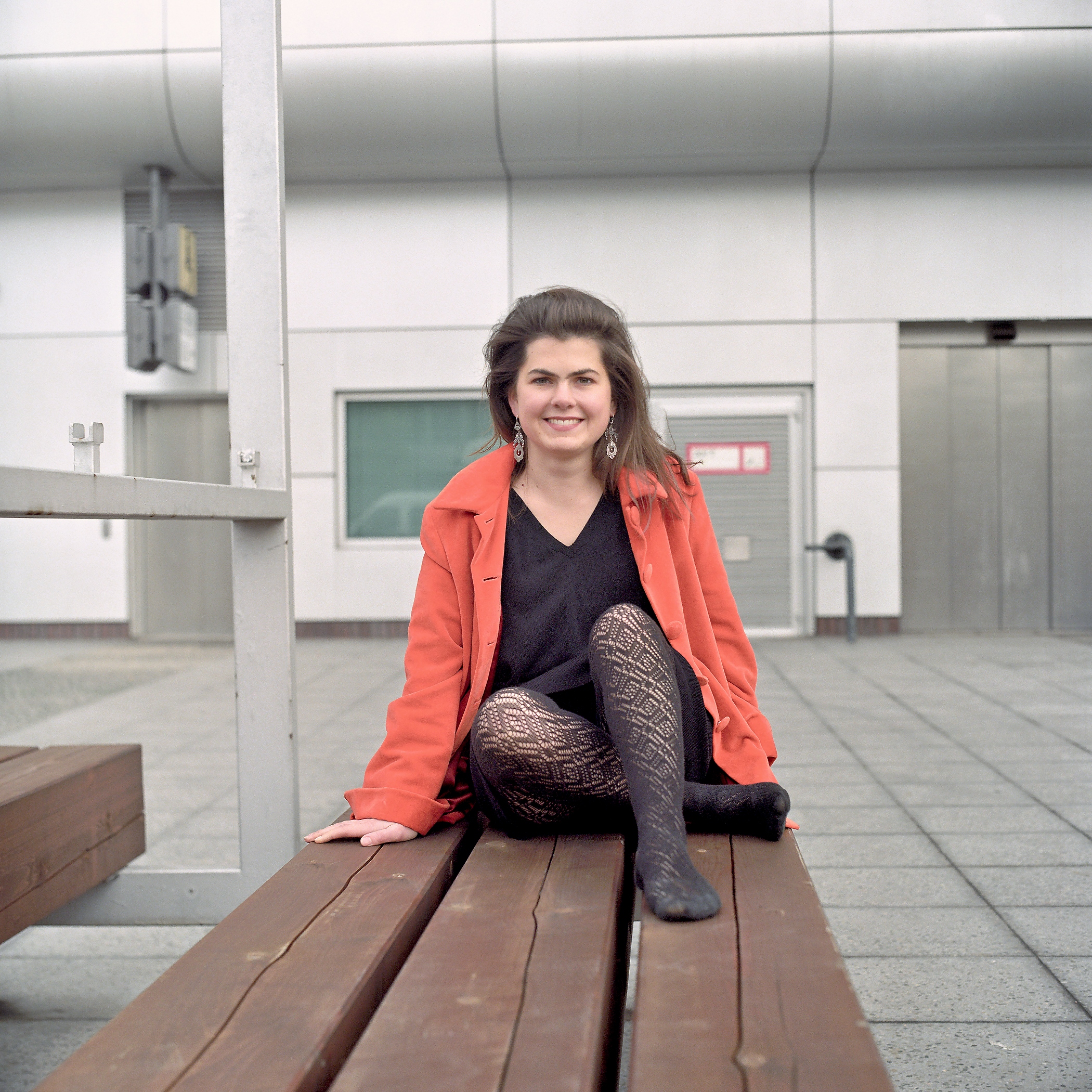 ICC-Messedamm - Bank vor Restauranteingang