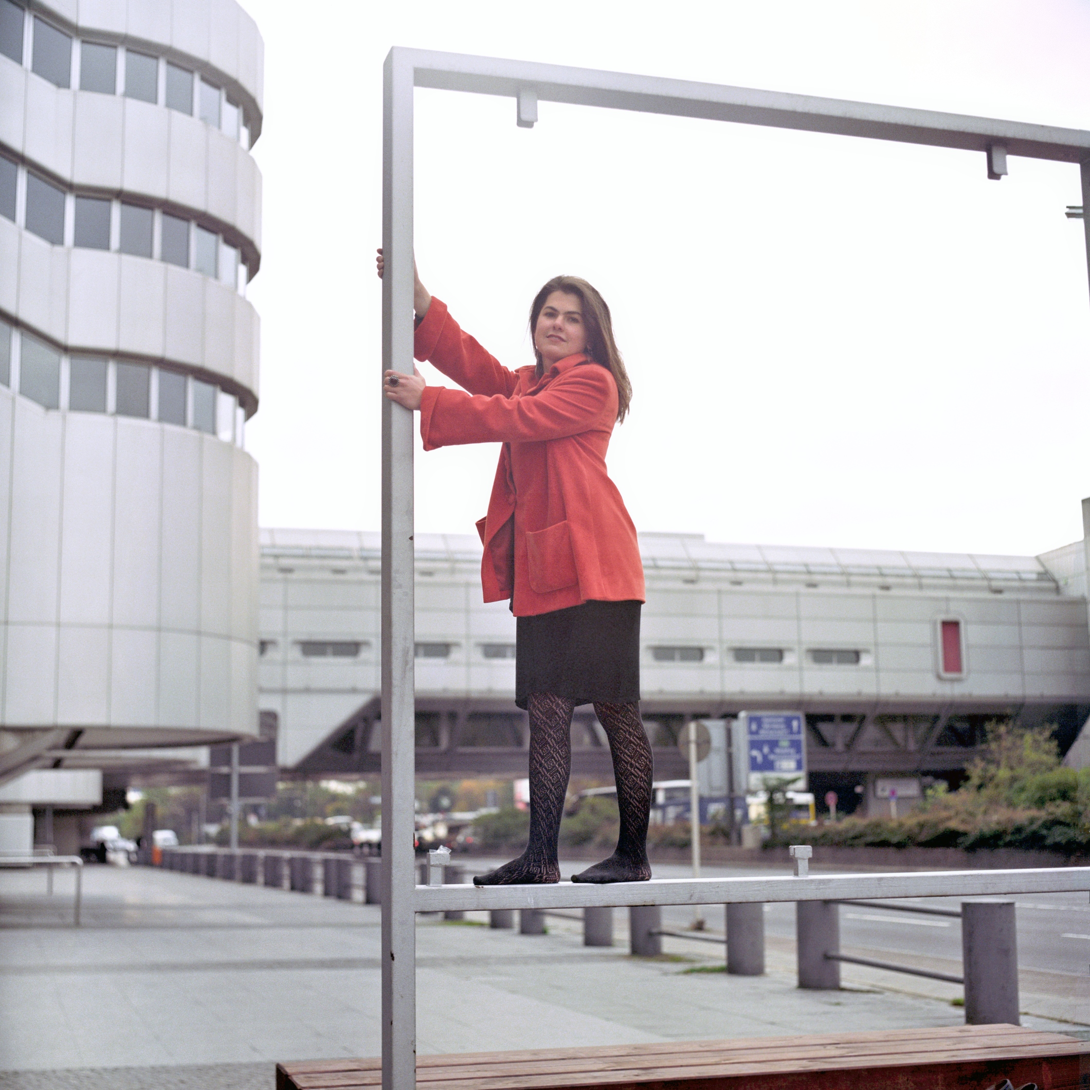 ICC-Bruecke-ueber-Messedamm-im-Rahmen-Ueberblendbild-B