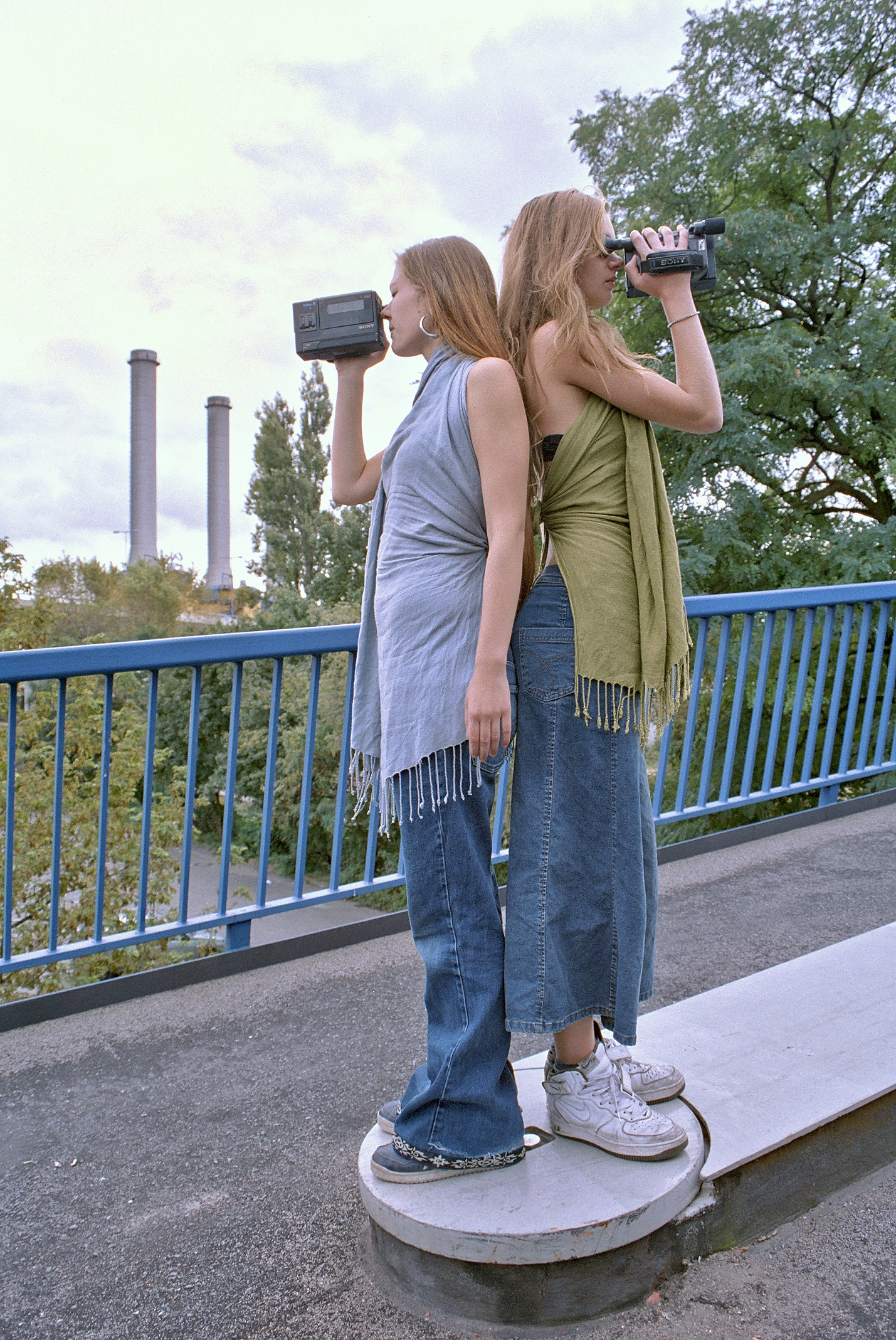 Fussg�ngerbr�cke 'Hoher Bogen', A100, 8mm-Videokamera 2CCDM8E