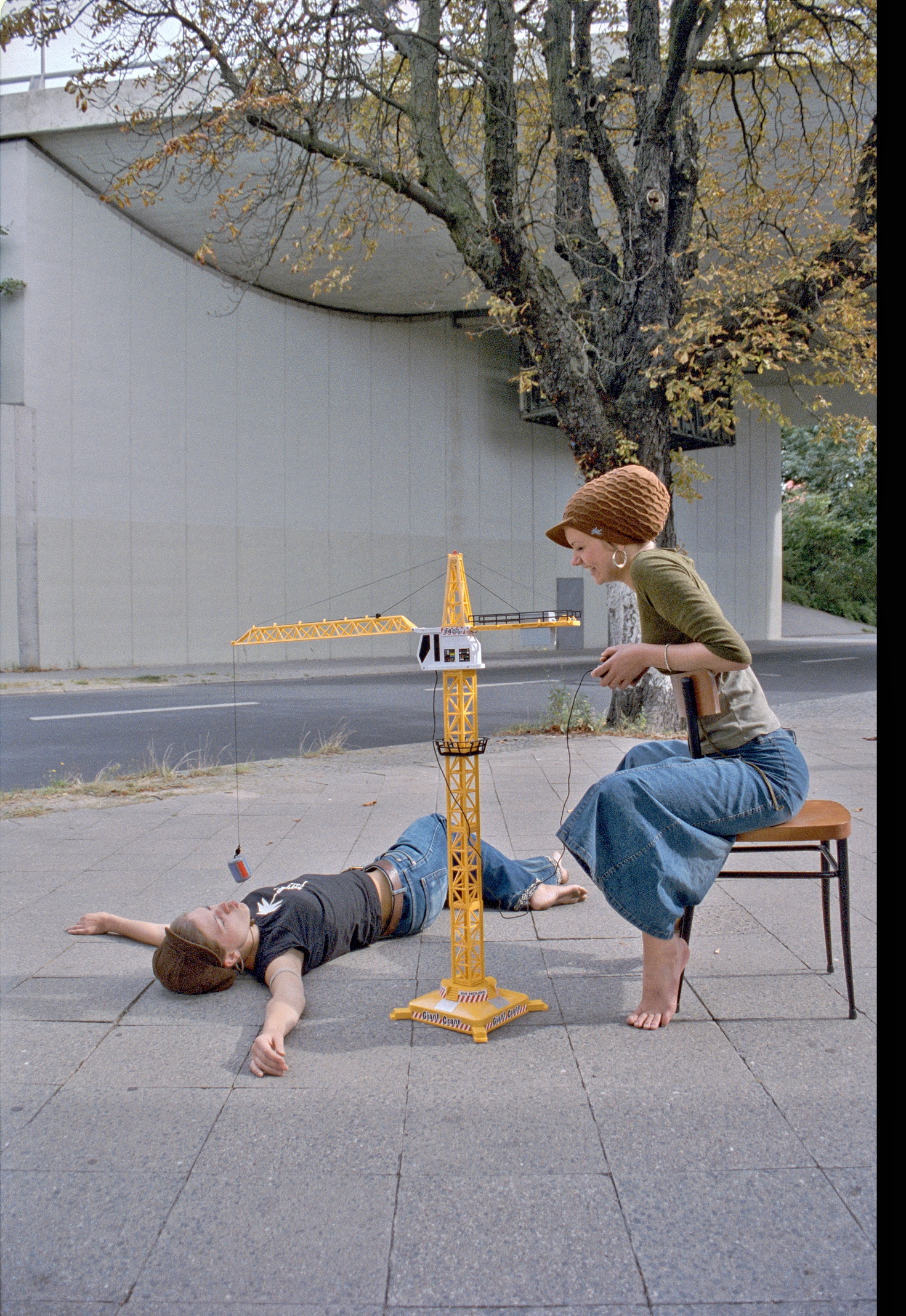 Hoher Bogen, Rudulstaedter Strasse, Giant Crane