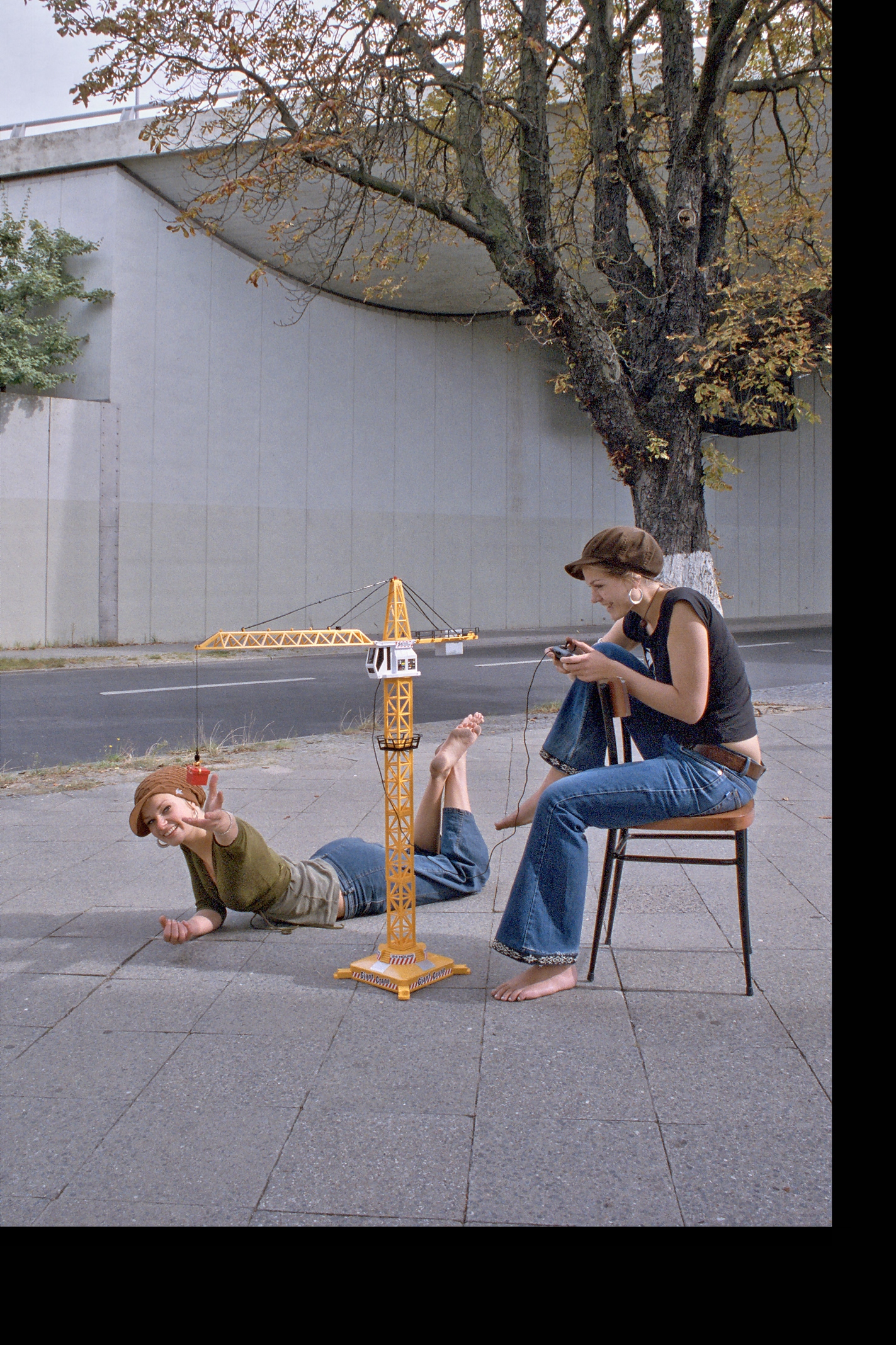 Hoher Bogen, Rudulstaedter Strasse, Giant Crane