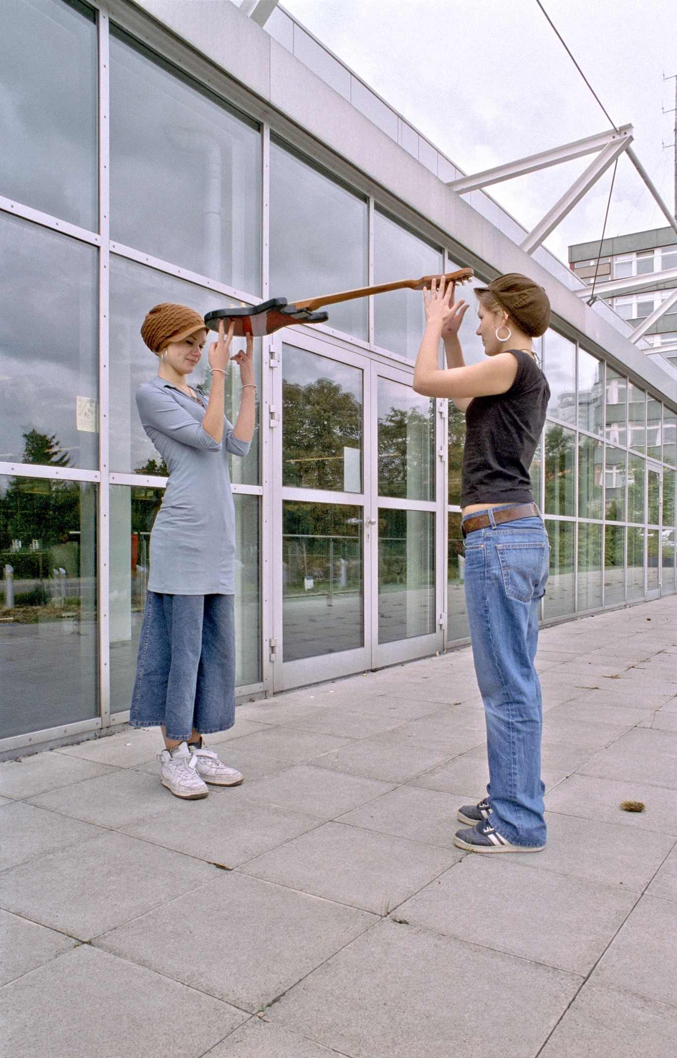 Gretel-Bergmann-Sporthalle, Rudolstdter Strasse, beim Hohen Bogen