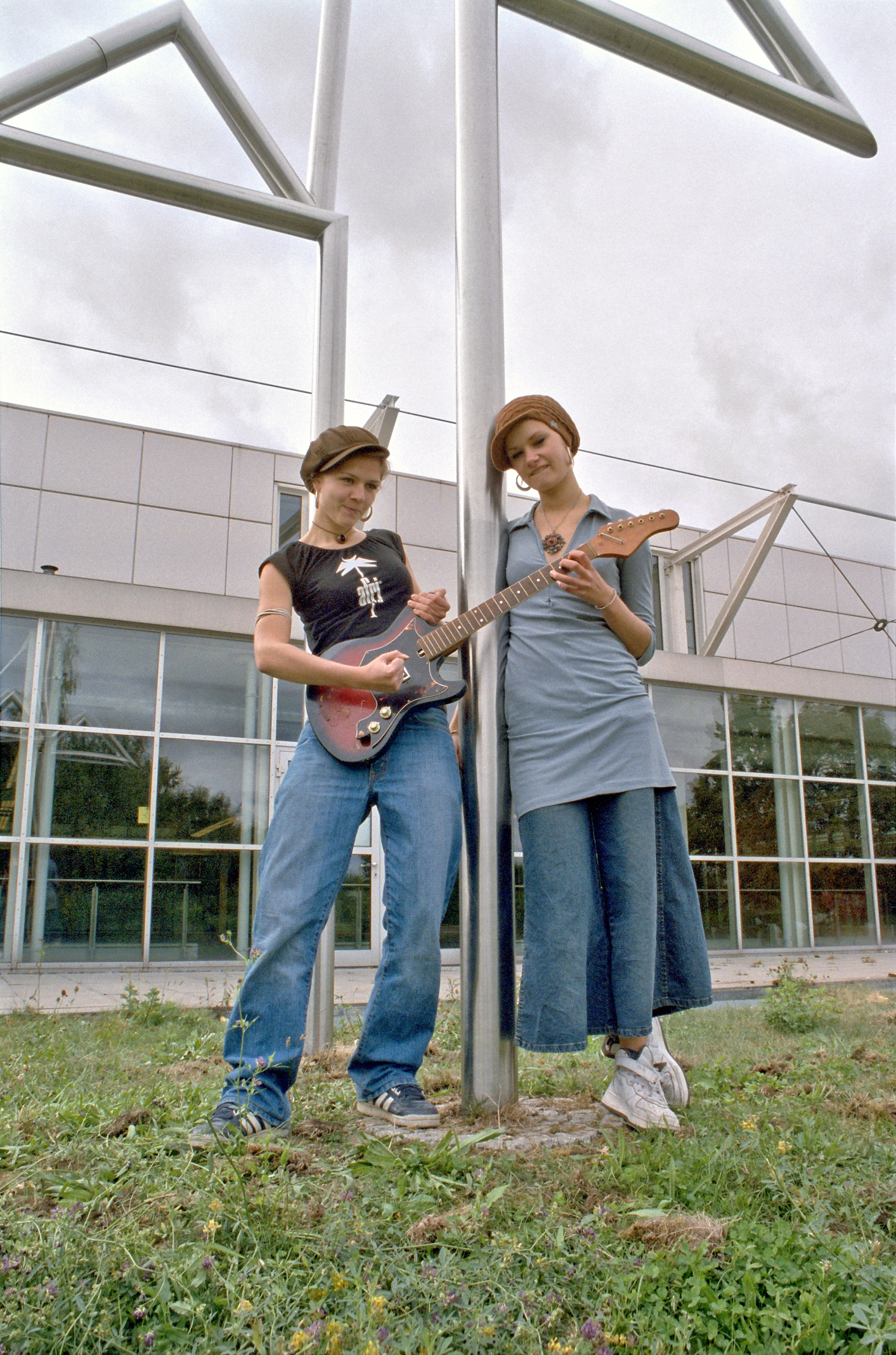 Gretel-Bergmann-Sporthalle, Rudolstdter Strasse, beim Hohen Bogen