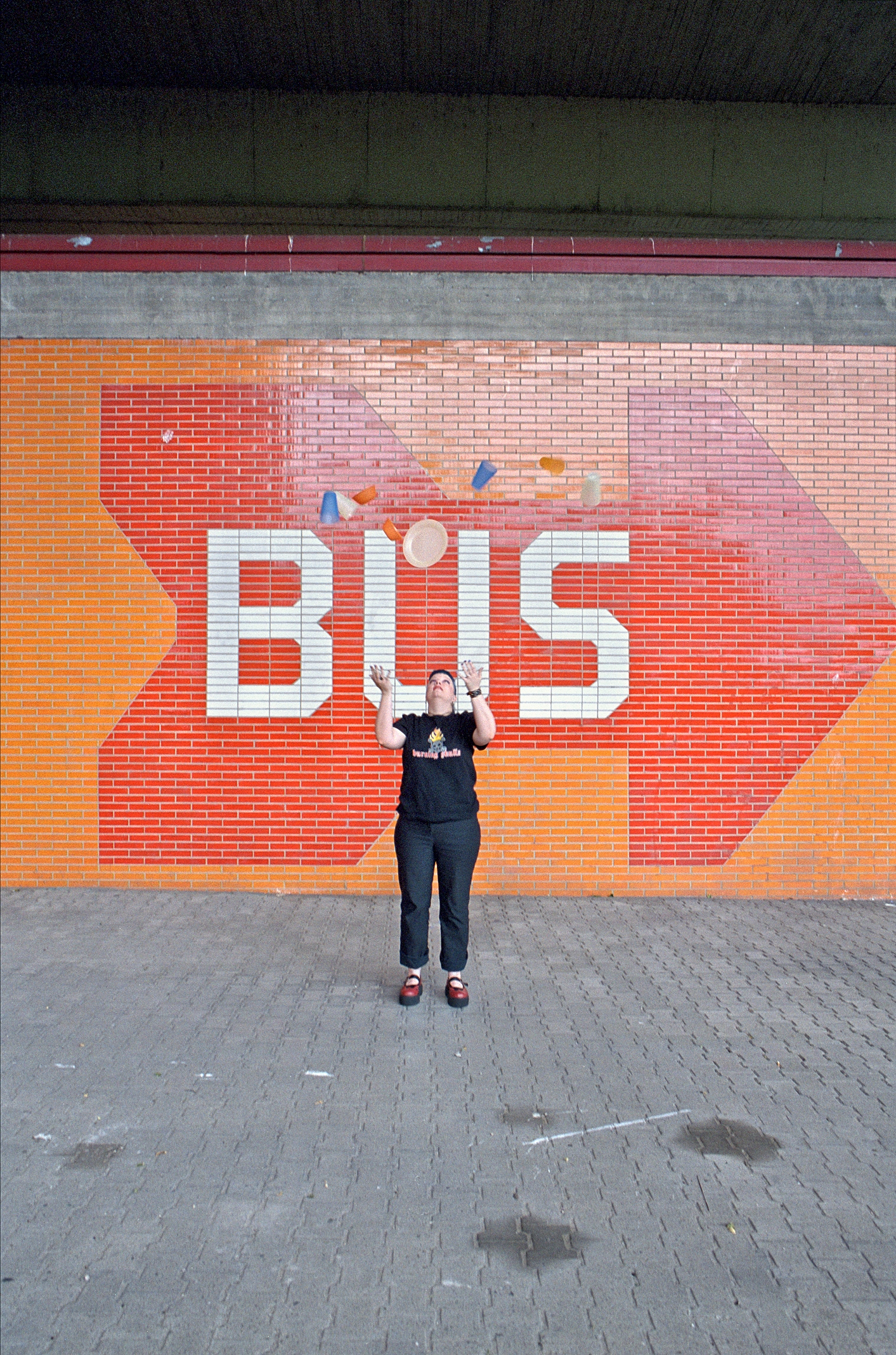 Jakob-Kaiser-Platz, Bus-Umsteigeanlage, Geschirr, Tegeler Weg