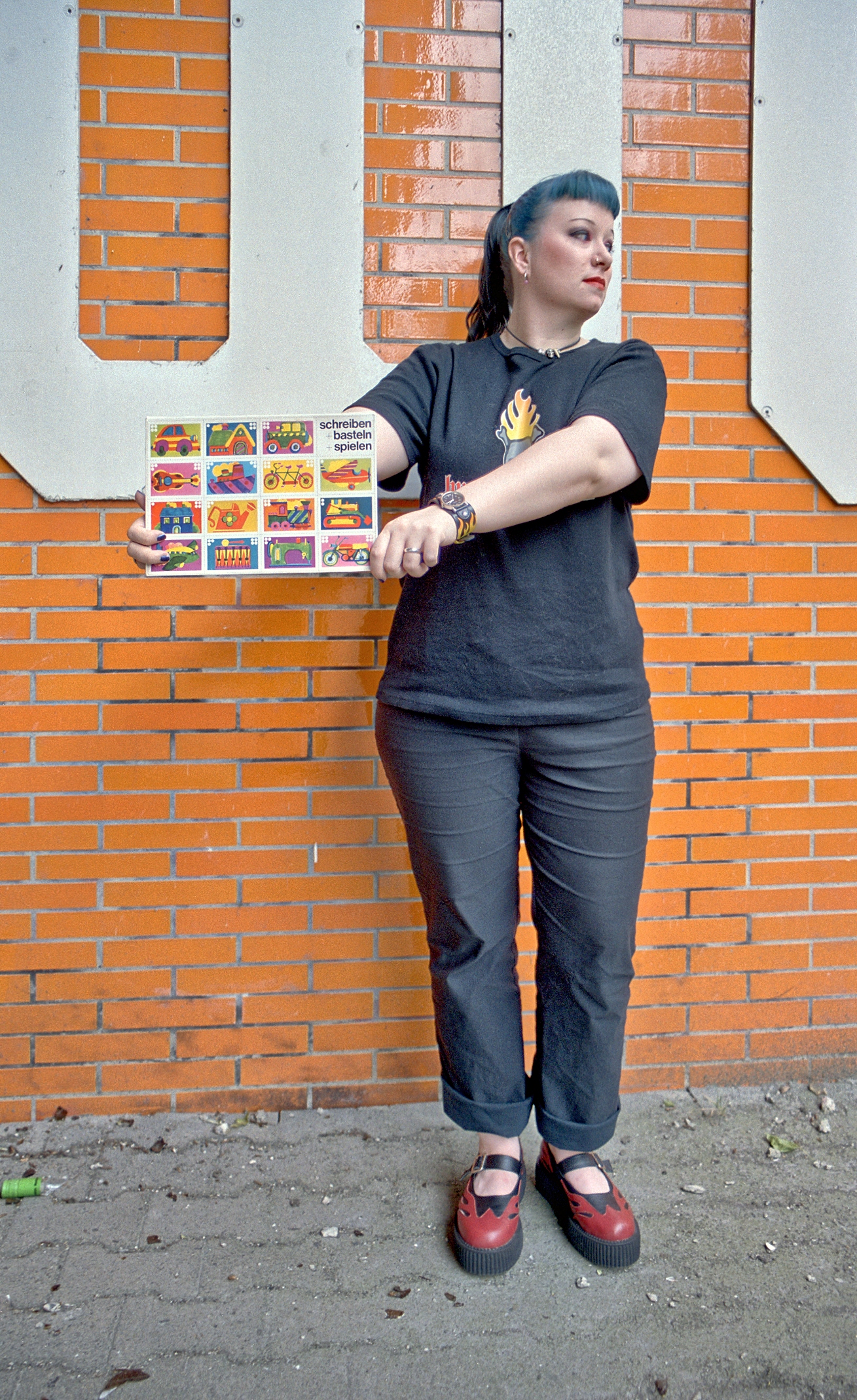 Jakob-Kaiser-Platz, WC innerhalb der Bus-Umsteige- und Treppenanlage