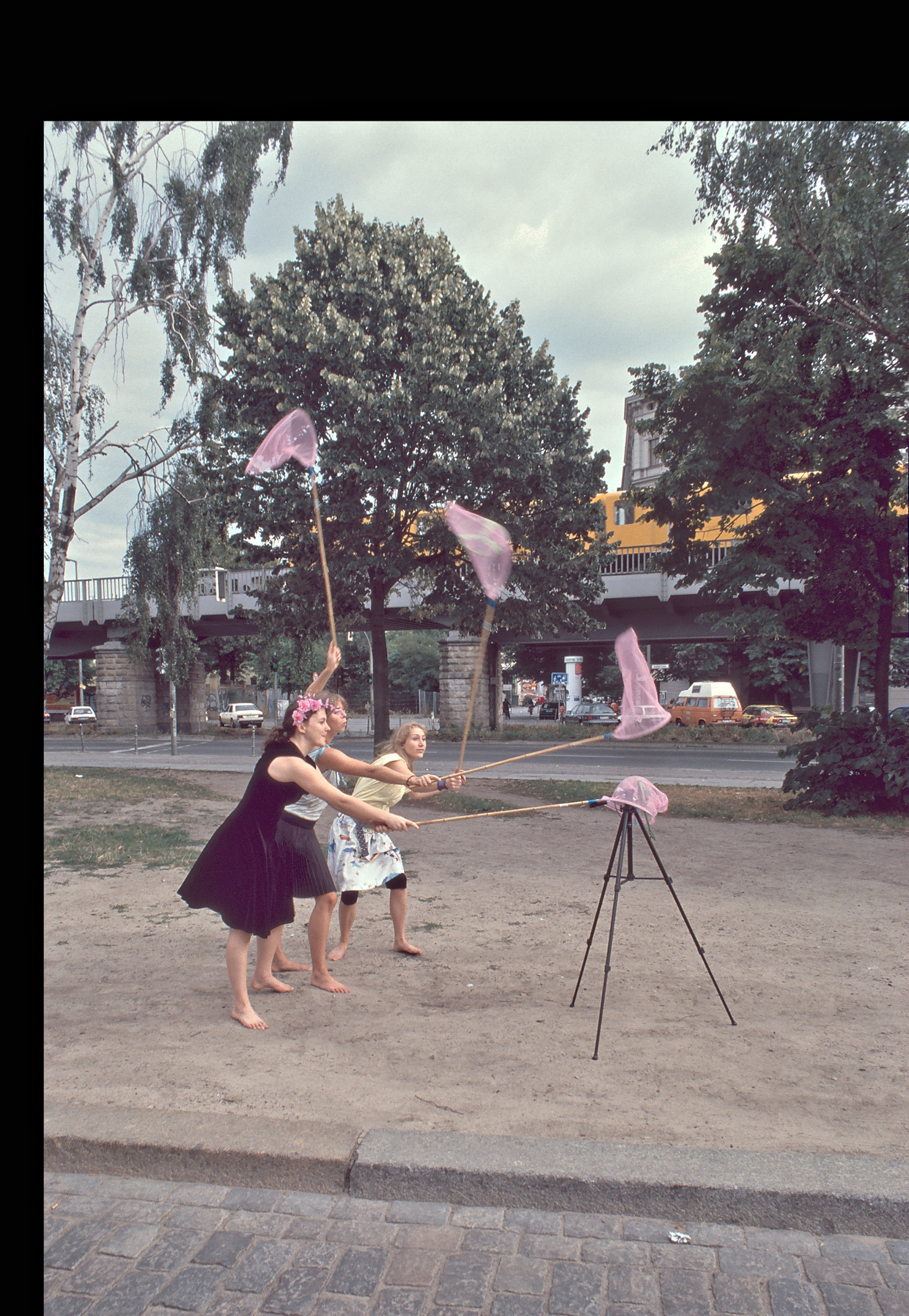 Goerlitzer-Bahnhof--Lausitzer-Platz--Polizeihubschrauber-keschen--3x-Ueberblende