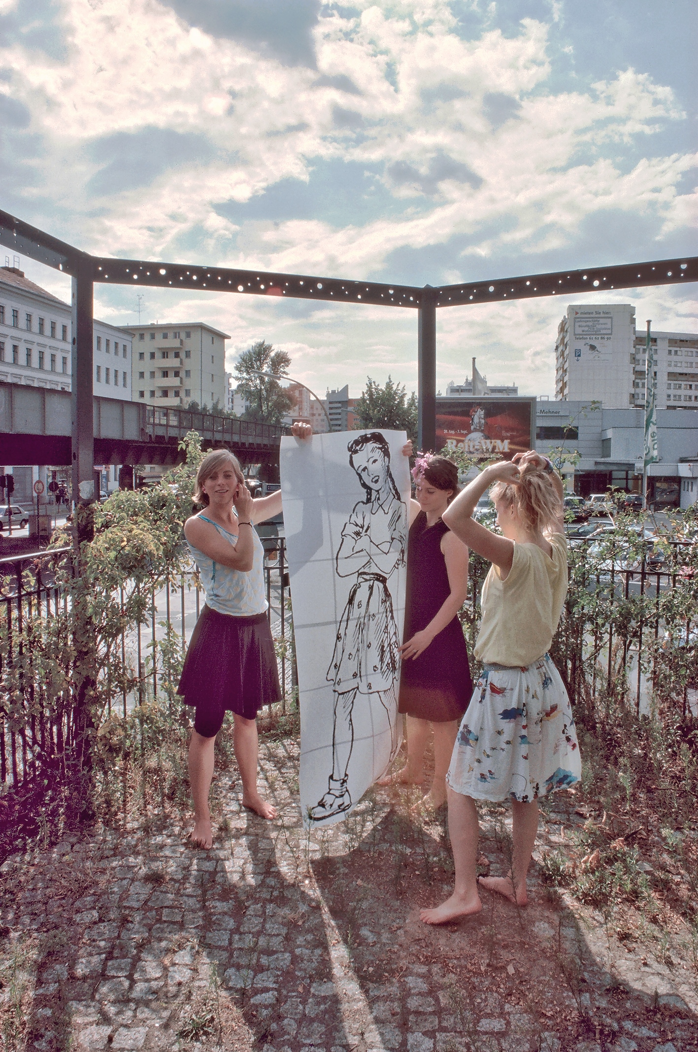 Skalitzer Park, Ausrollen des Reni-Posters