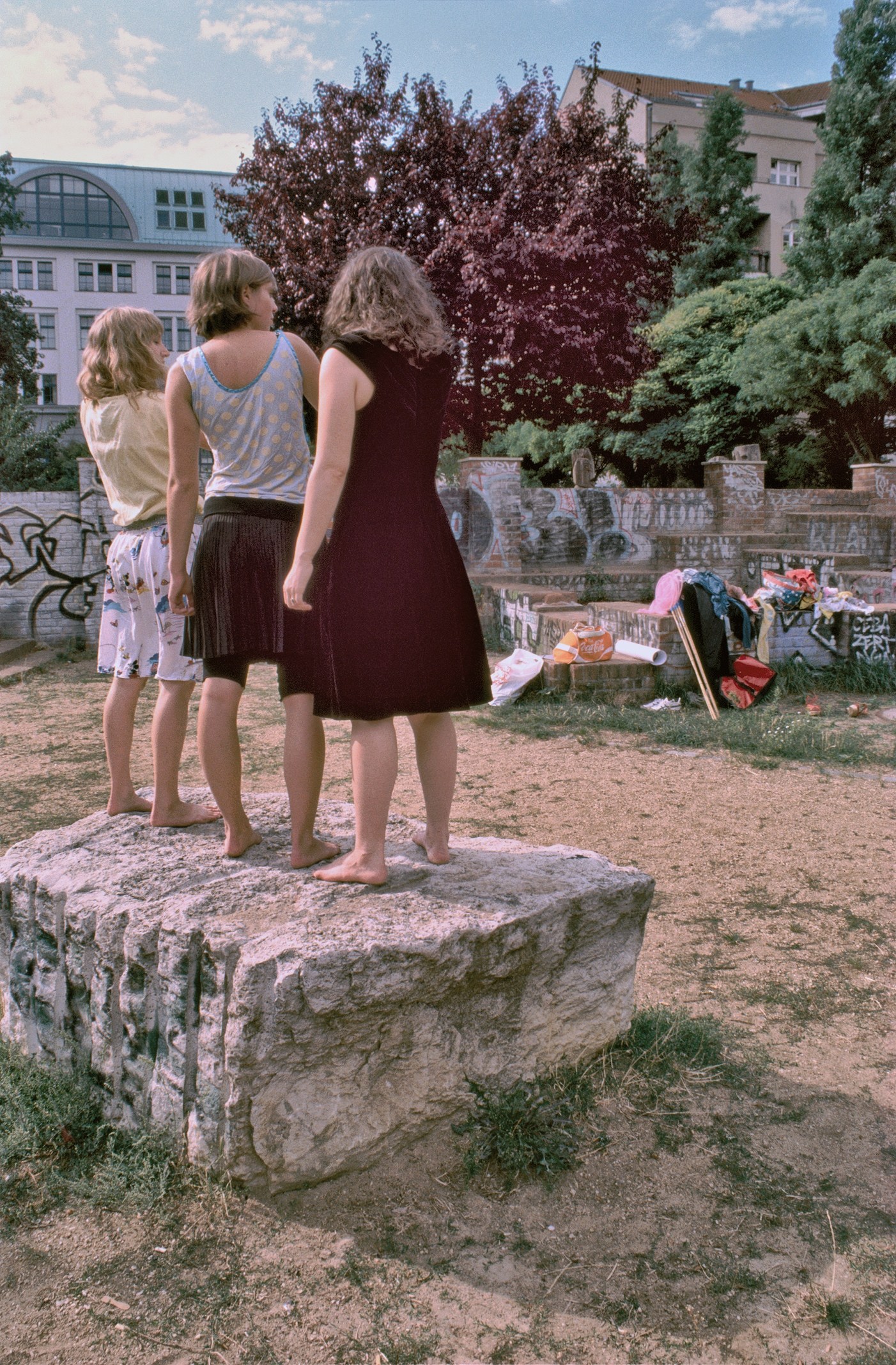 Skalitzer Park, Stein, Produktionskrempel