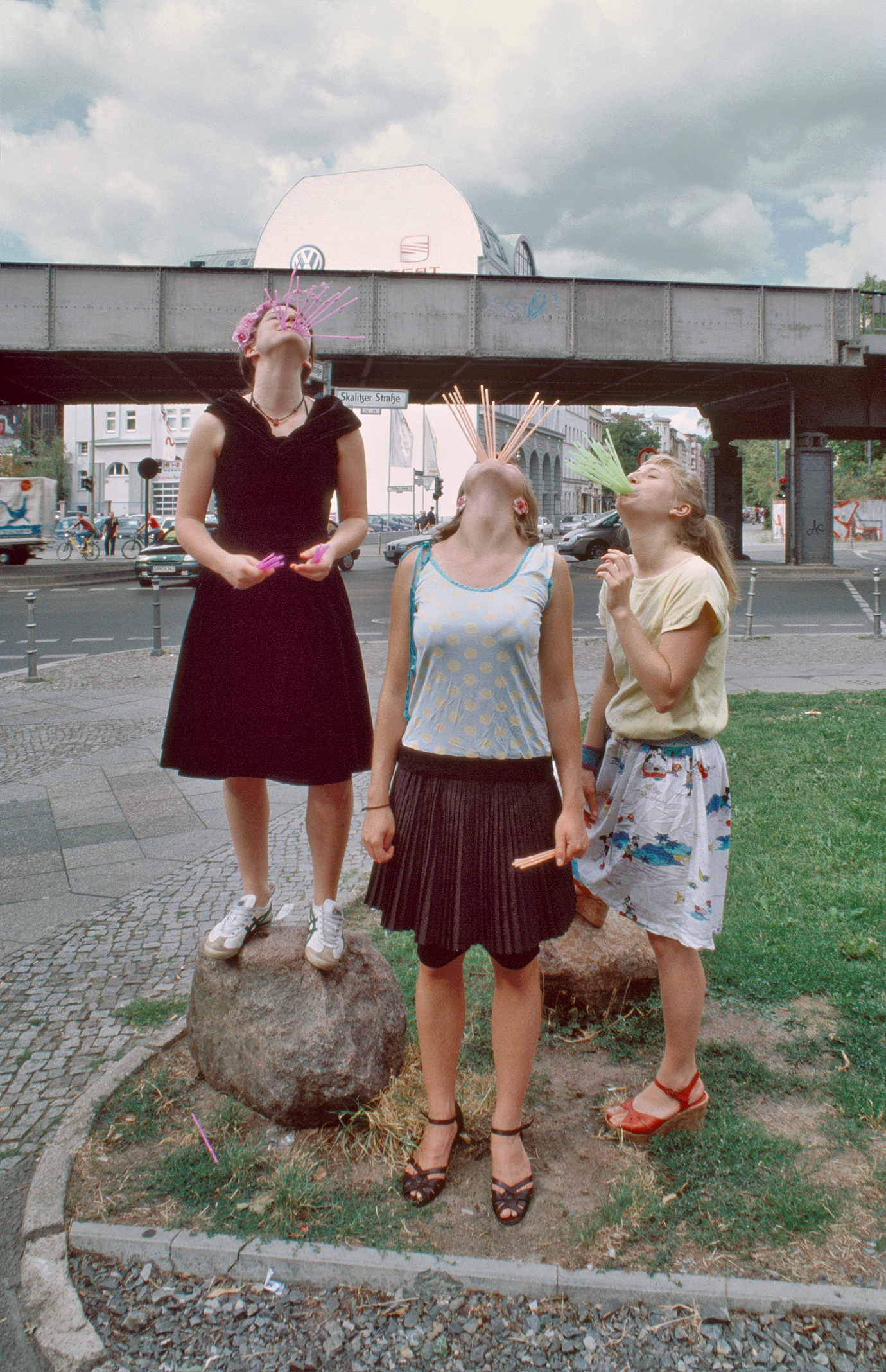 Skalitzer Strasse, Ecke Mairannenstrasse, Strohhalme