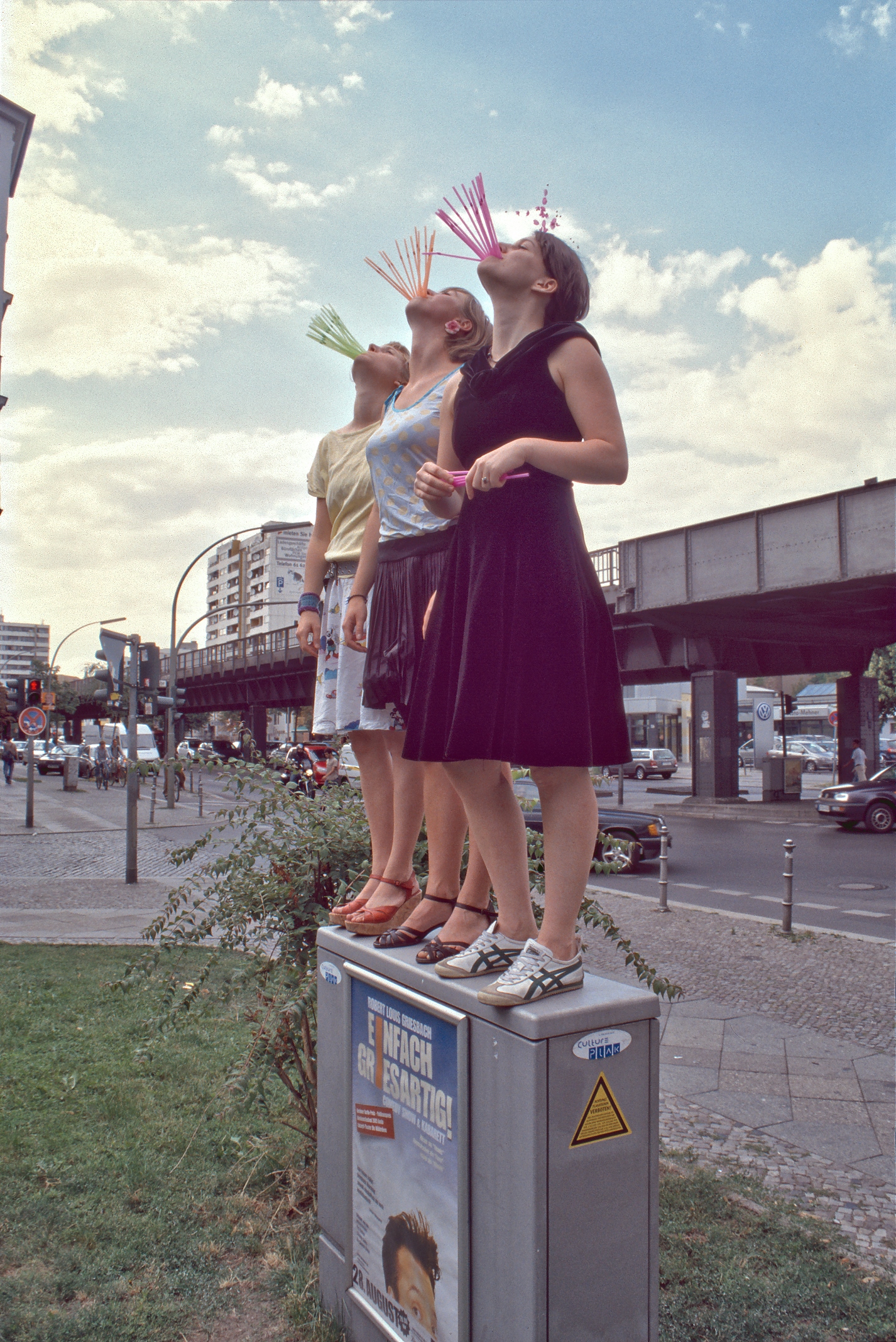 Skalitzer Strasse, Ecke Mairannenstrasse, Strohhalme