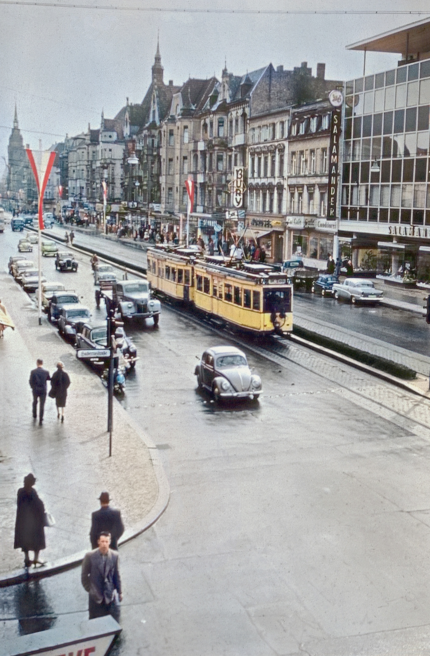 Berlin, Schlossstrasse Steglitz, Ecke Hubertusstr., Tram78 zum Zoo