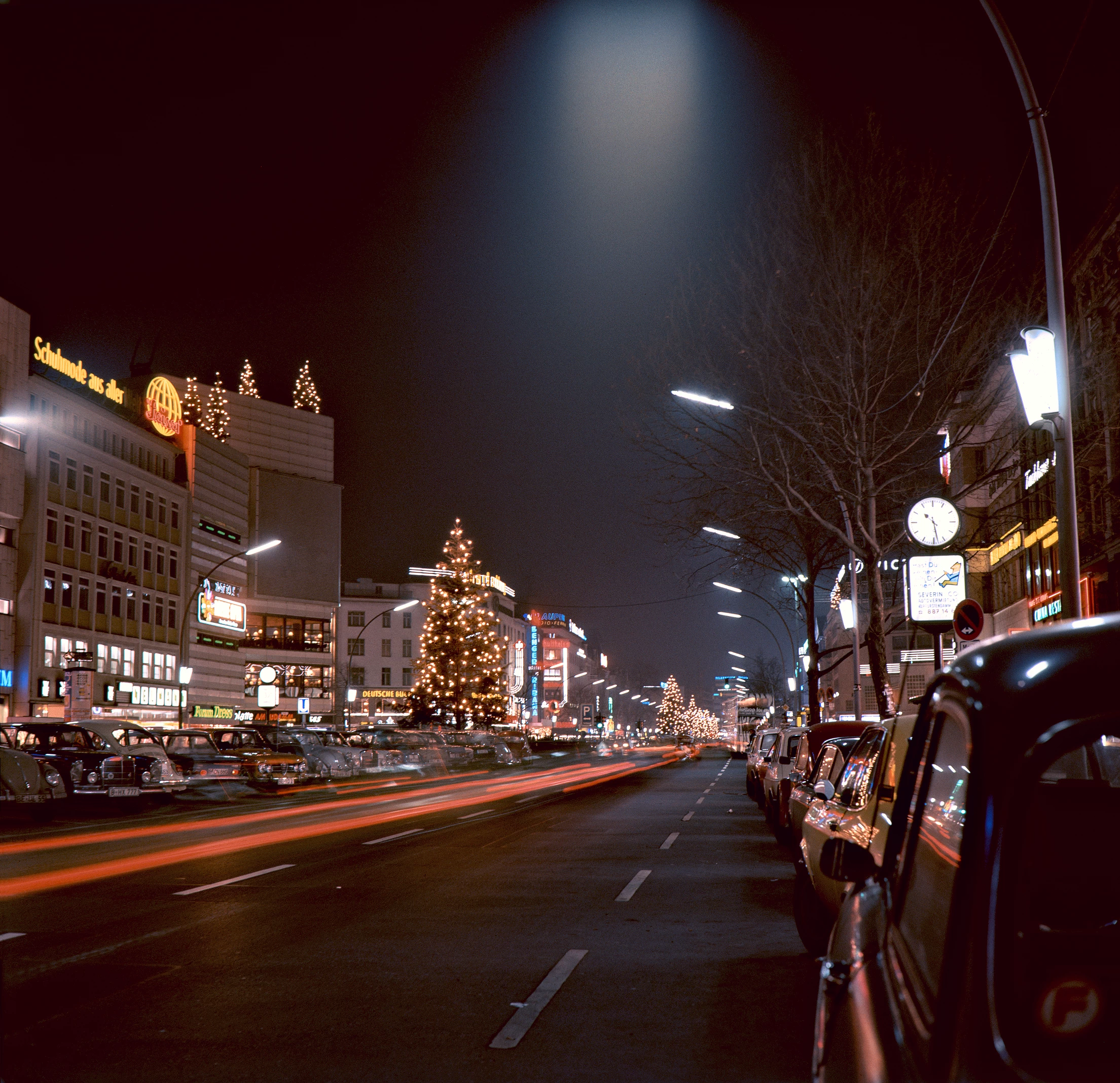 Kurfuerstendamm bei Nacht, 70er-Jahre Kurfuerstendamm bei Nacht, 70er-Jahre