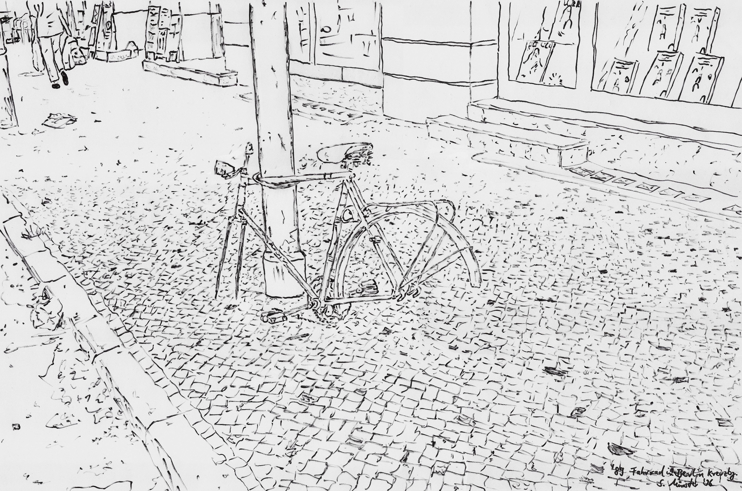 Berlin 1989, Fahrradrest in der Reuterstrasse vor Hausnummer 78, Ecke Karl-Marx-Strasse